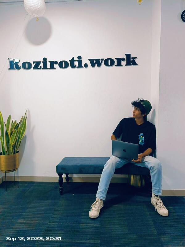 At the roziroti.work office, Sep 2023